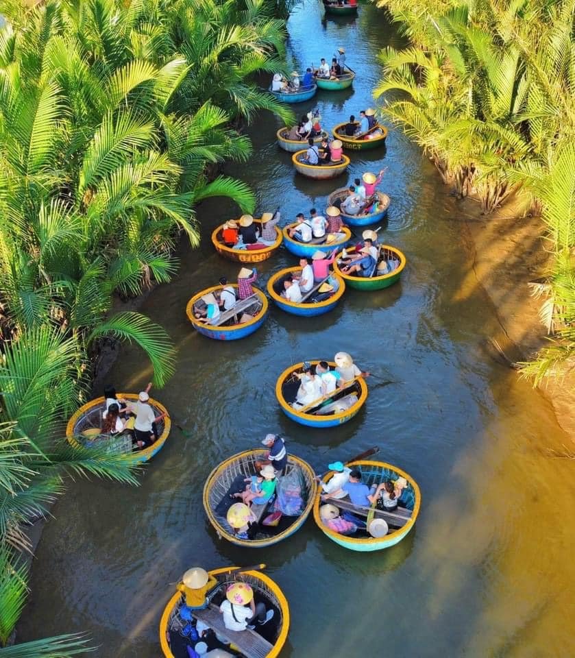 Thuyen Thung Hoi An
