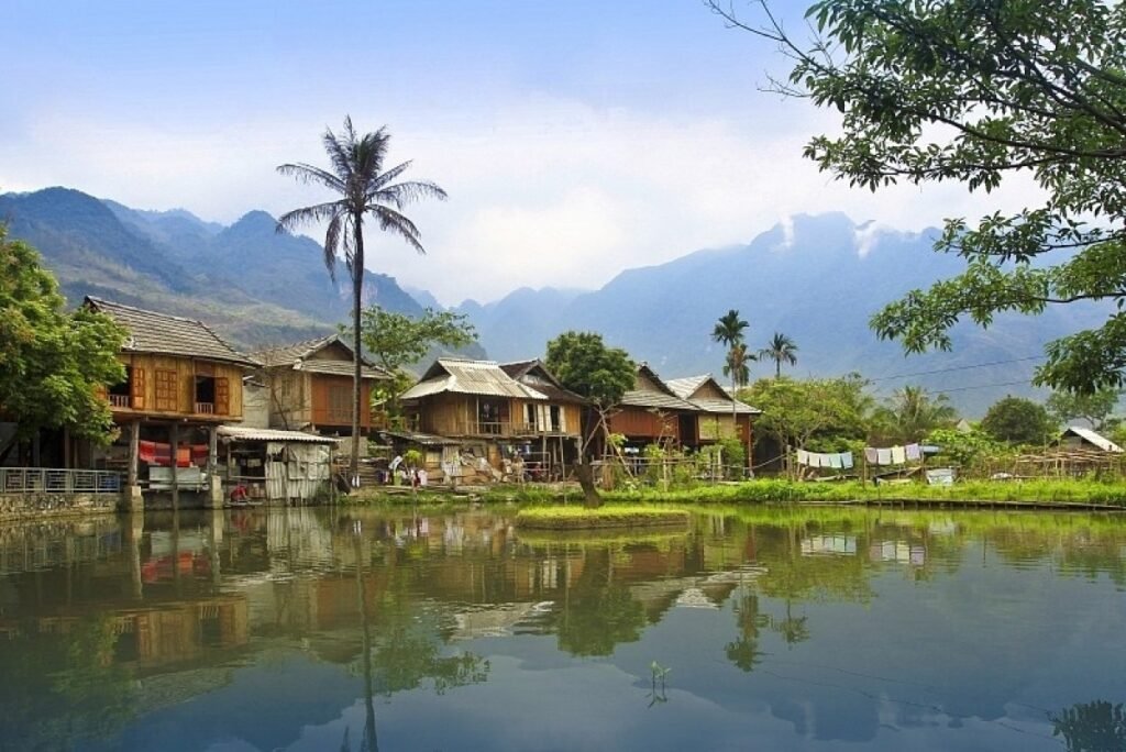 Ban Lac Mai Chau