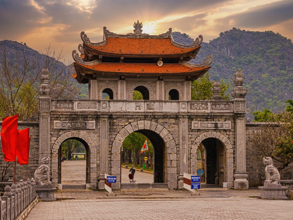 Hoa-Lu--Ninh-Binh