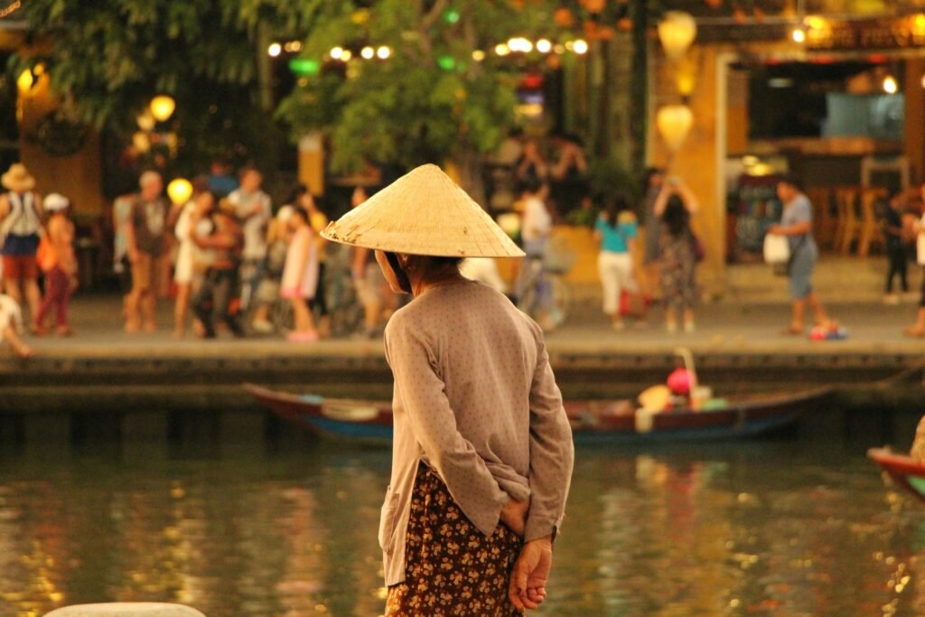 Au bord de la rivière à Hoi An