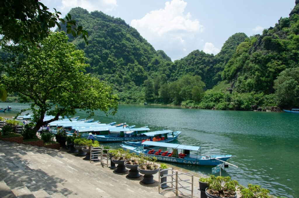 Bateaux sur la rivière Son, Phong Nha