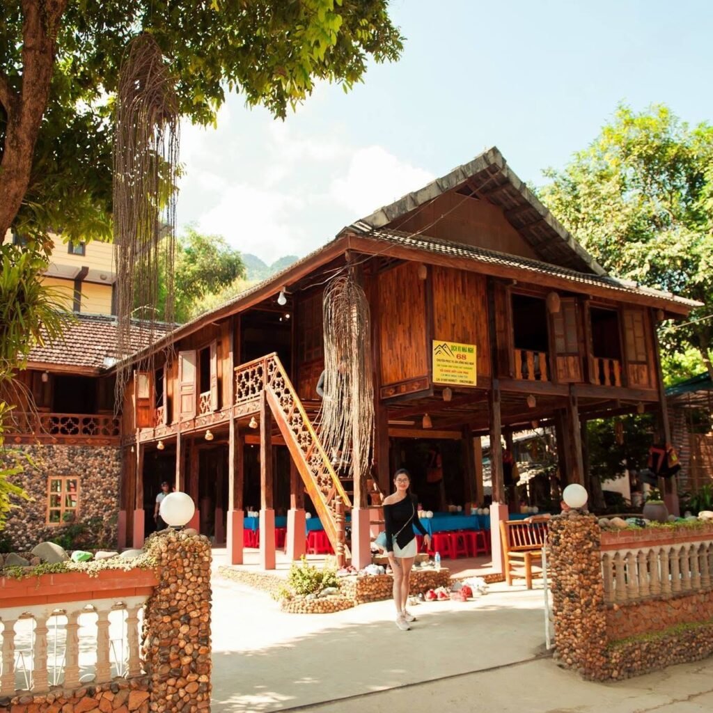 maisons Thai blanches