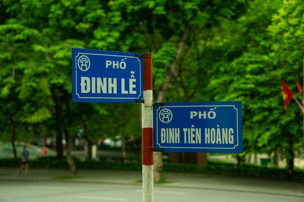 Plaques de rue à Hanoï