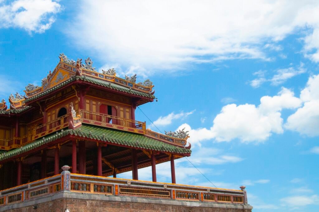 Toits d’un temple vietnamien