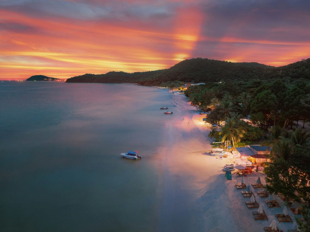 Coucher de soleil sur une île