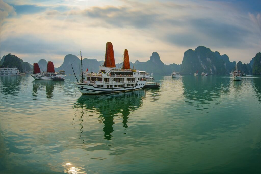 Jonque dans la baie d’Halong