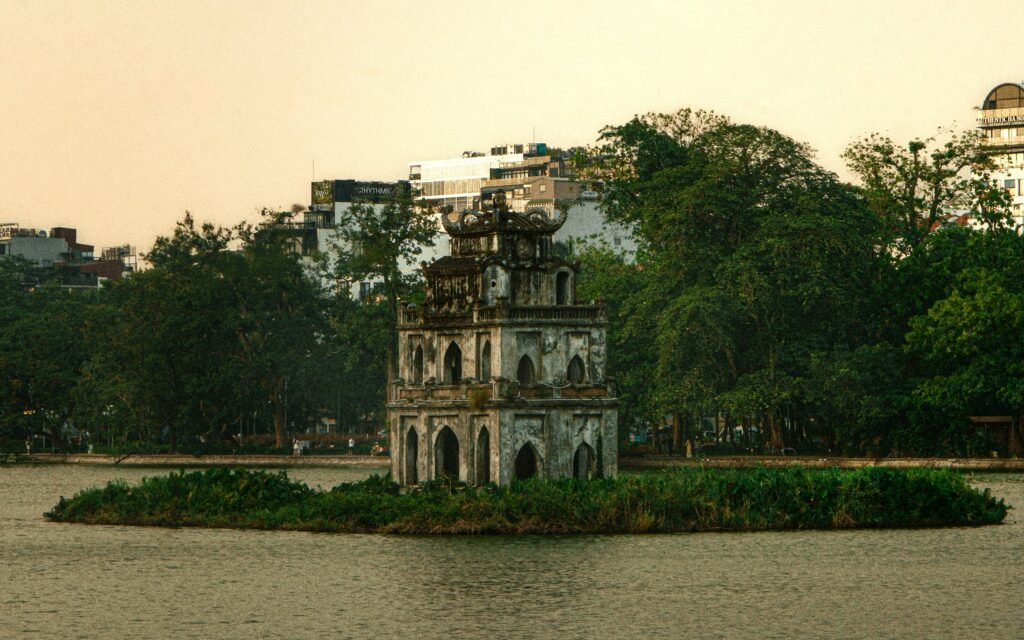 La tour de la Tortue, lac Hoan Kiem