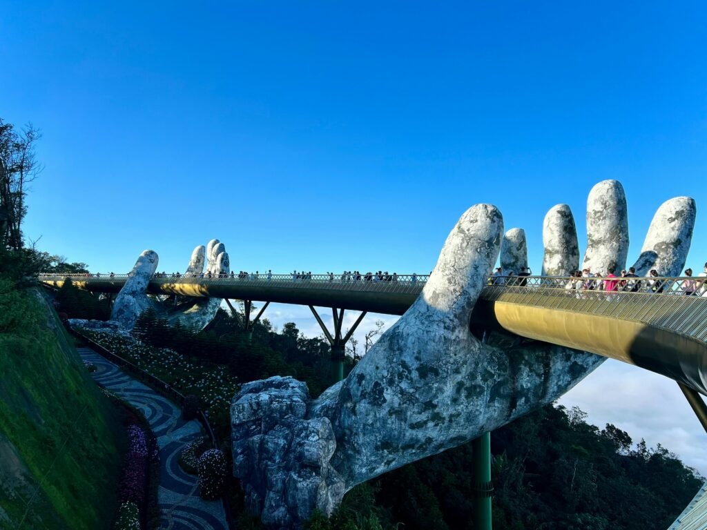 Le pont d’Or près de Da Nang