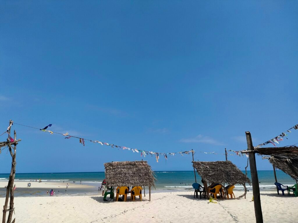 Plage et paillotes à Hoi An