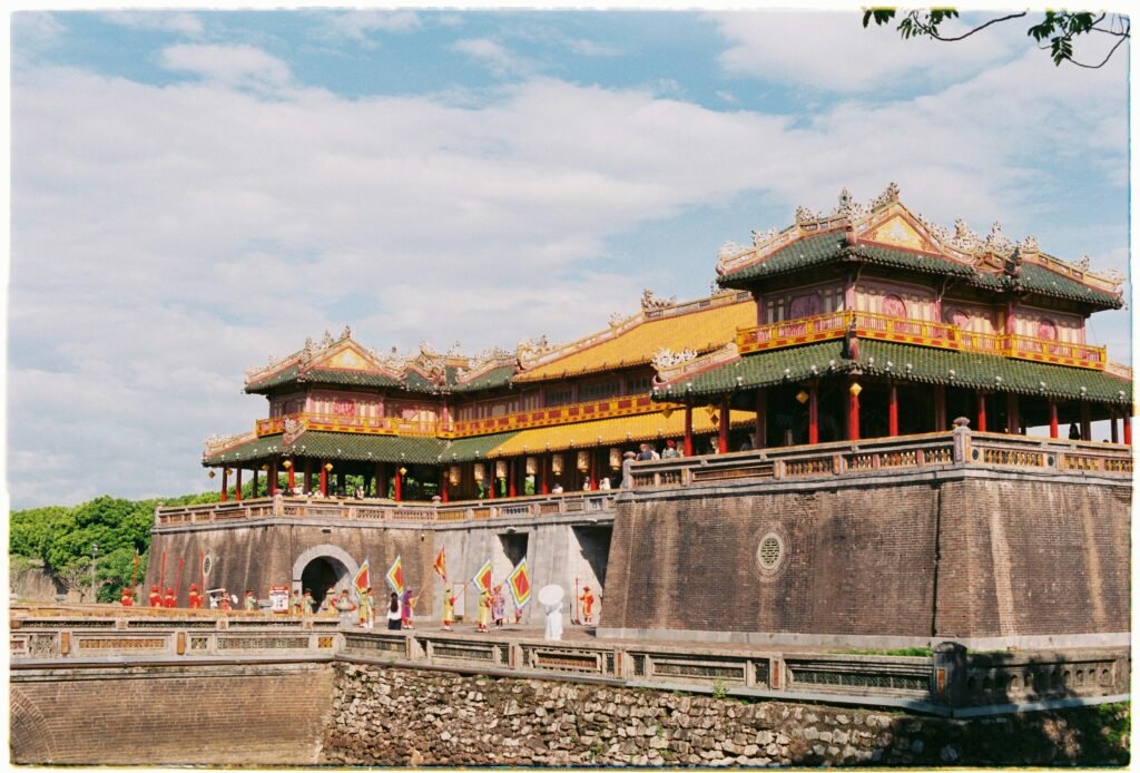Cérémonie dans la Cité impériale de Huế