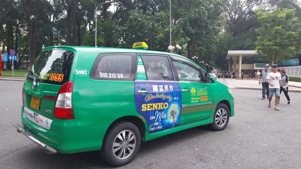 Taxi dans une rue de Saigon